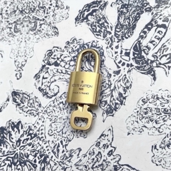 Louis Vuitton LV 100% Authentic Lock and Key #331 - Picture 10 of 11